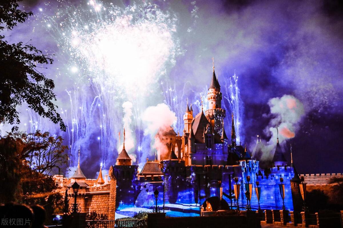 上海迪士尼乐园，打卡攻略全揭秘！别错过这些拍照点