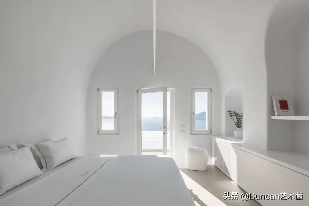 希腊KapsimalisArchitects①打造蓝白极简主义的童话世界！