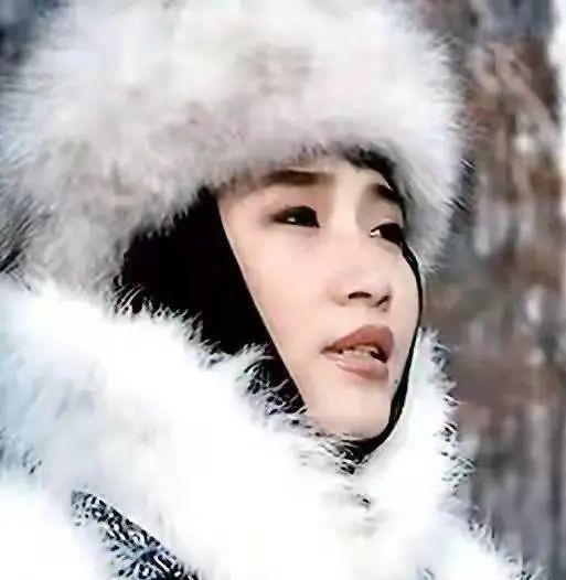 李娜出家跟韩红有关系吗,歌手李娜出家和韩红有关系吗