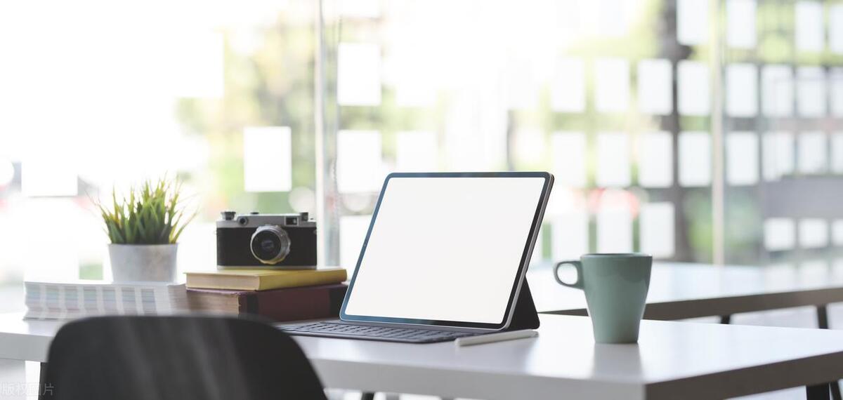 笔记本电脑电池怎么使用寿命更长,笔记本长期插电源对电池有影响么