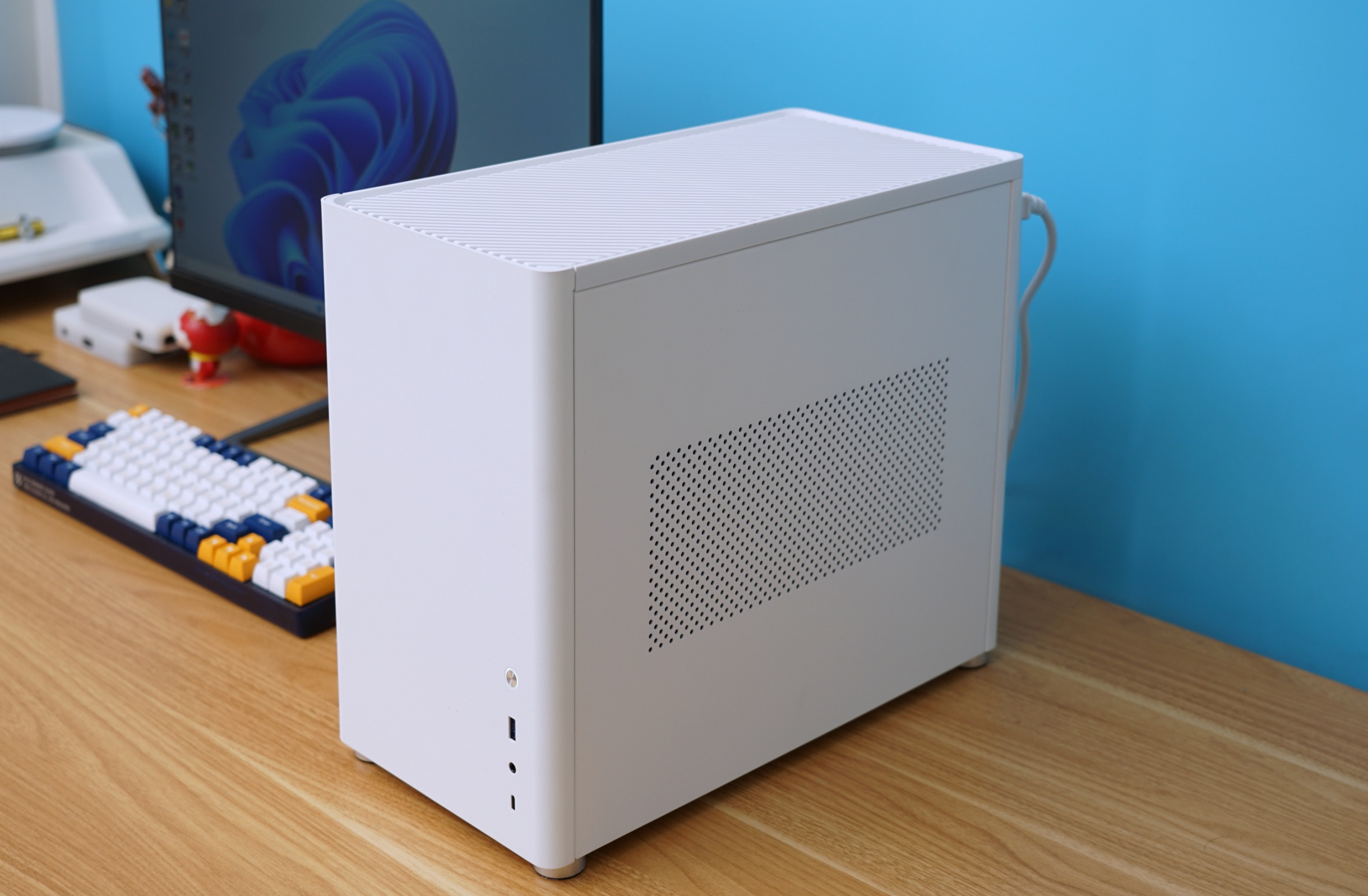 2000到3000元纯白海景房电脑配置,1800预算组装海景房电脑配置推荐