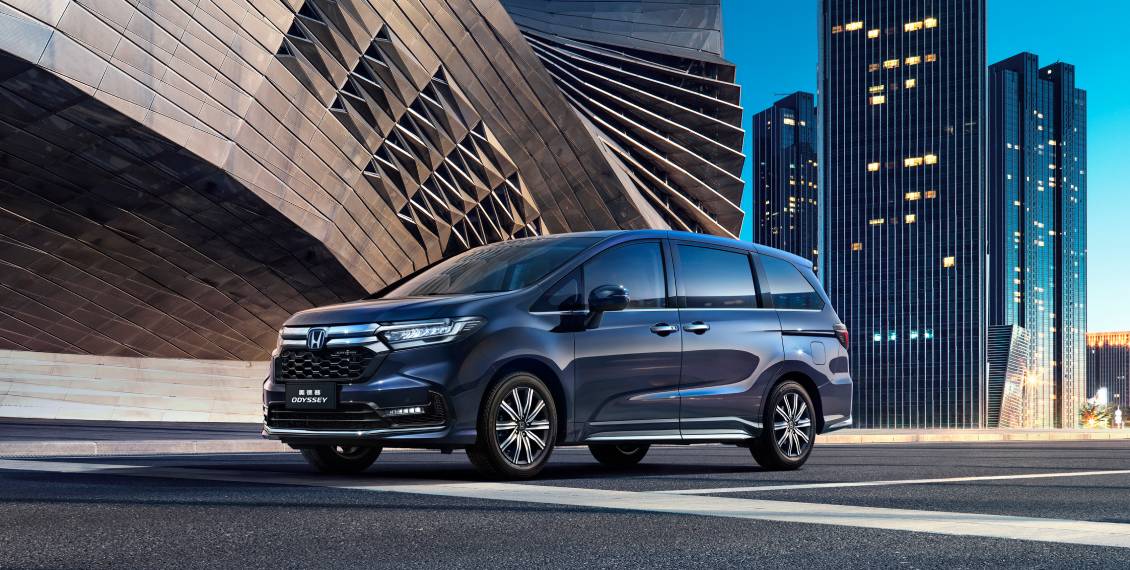 广汽传祺m8和奥德赛哪个好,低配奥德赛和顶配传祺m8怎么选