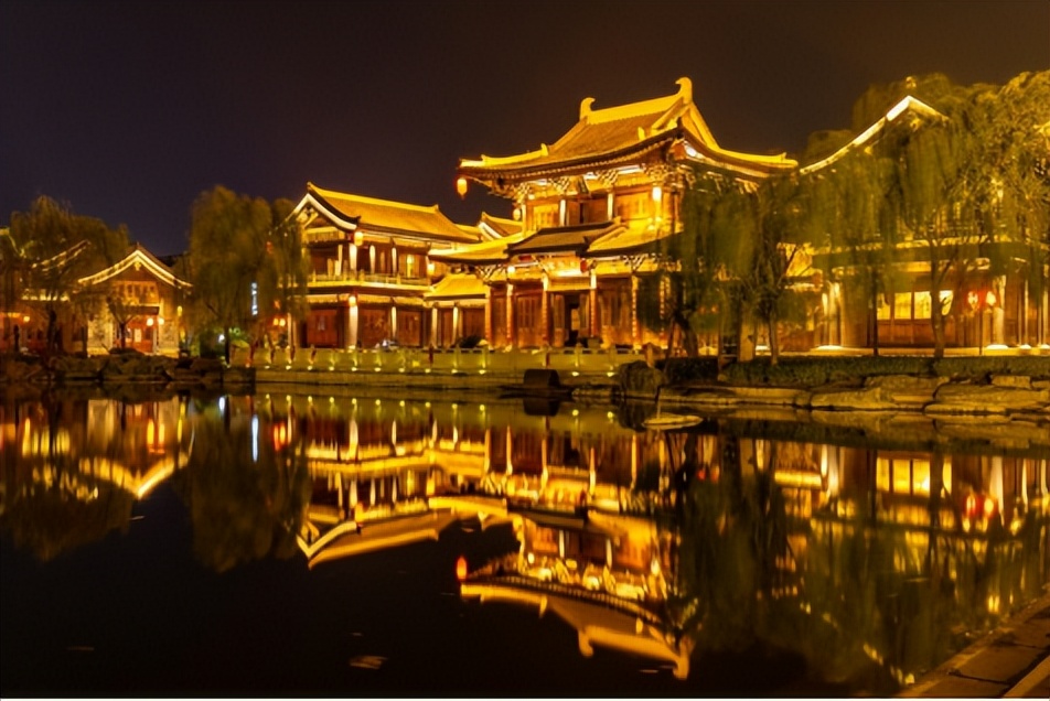 中国最受欢迎的十大端游,中国最受欢迎自驾游318