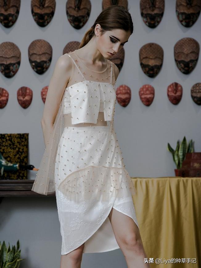 被问爆的街拍穿搭,穿对这3款裙子真心显瘦还美腻