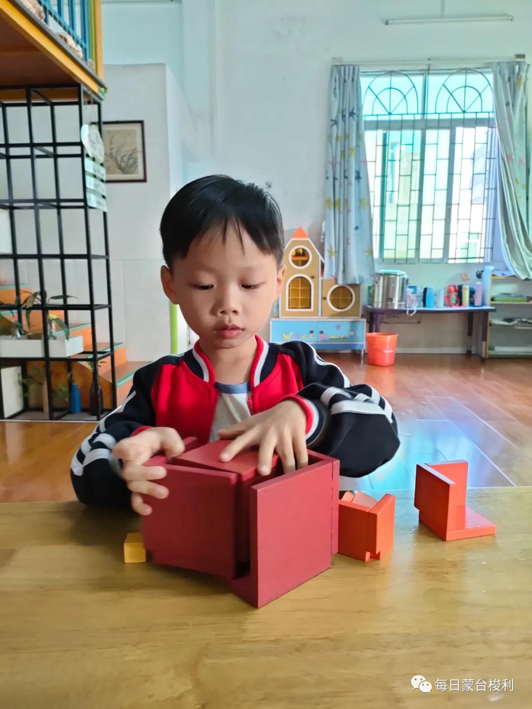 孩子窝里横外面胆小怎么解决,孩子胆小懦弱窝里横