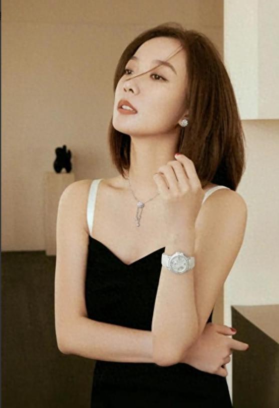 从坚决不拍裸戏，到近乎全裸出镜！起底“过气花旦”王珞丹上位史