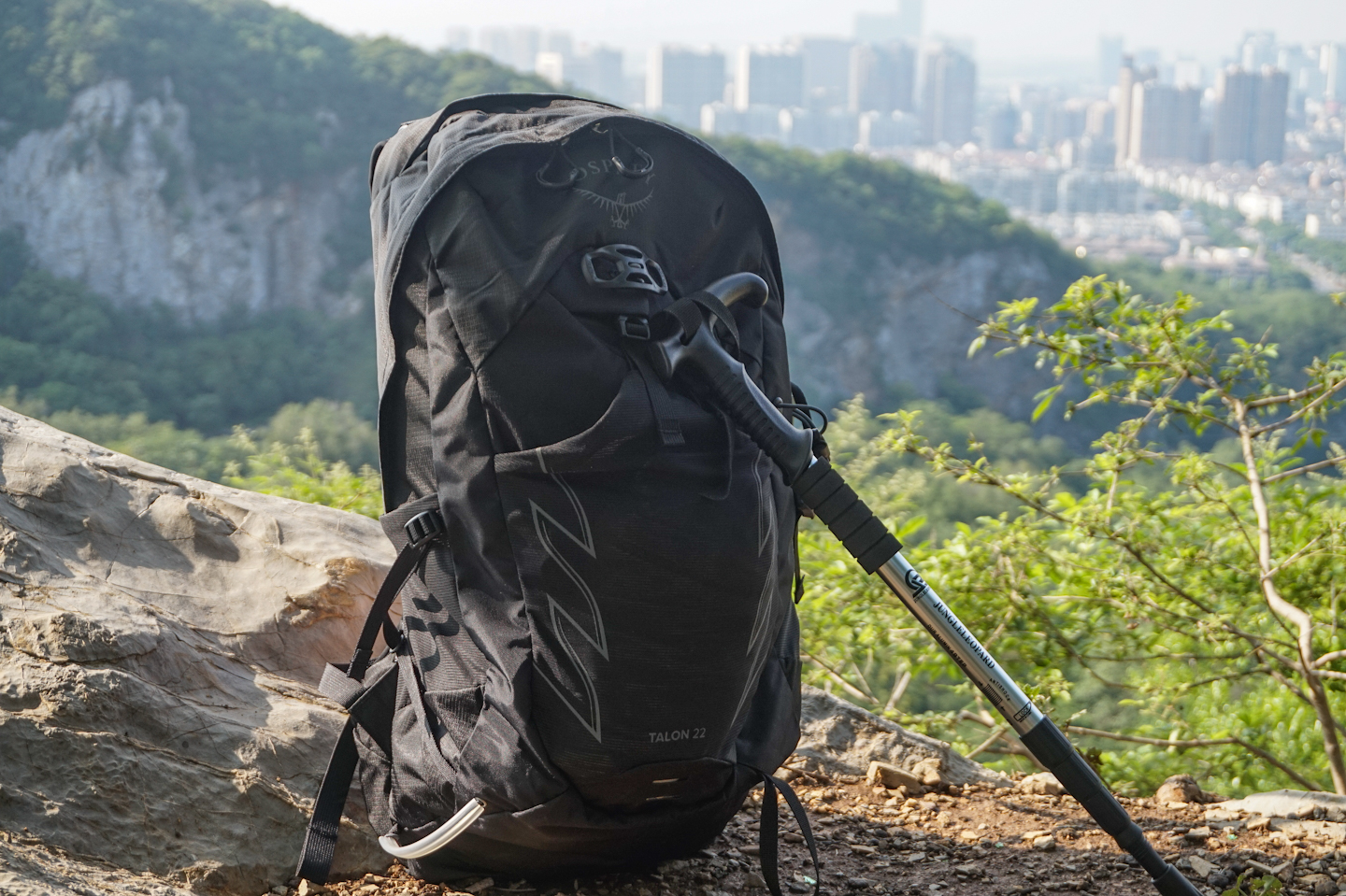 背包小鹰osprey,小鹰魔爪26背包功能详解