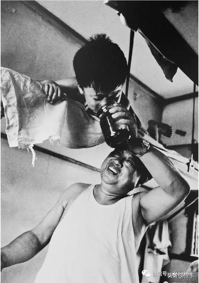 绿皮火车老照片,80年代绿皮火车里旧照片