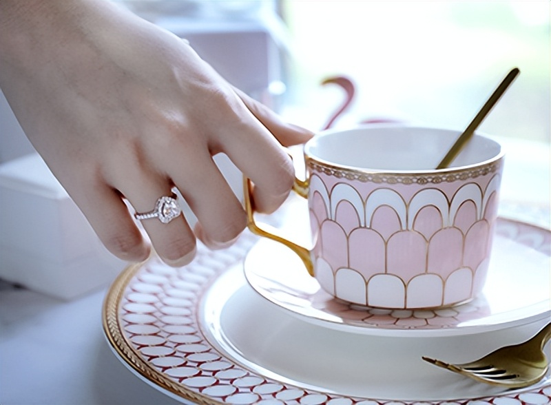 钻石戒指真假鉴定软件,怎样鉴别钻石戒指真假