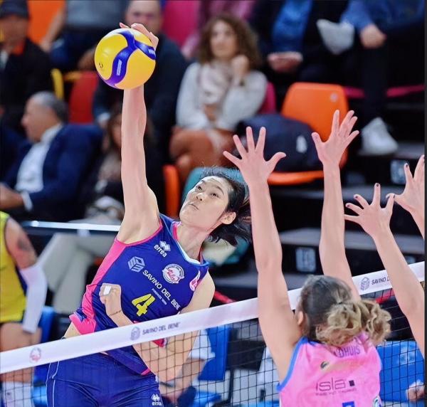 中国女排朱婷张常宁现状,中国女排朱婷李盈莹张常宁工资