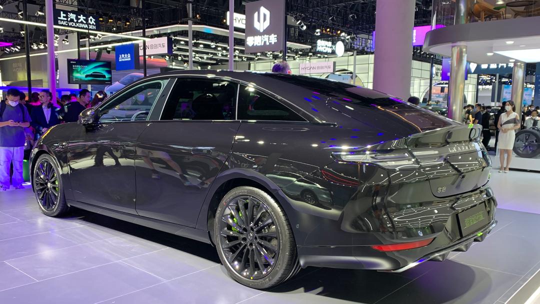 新能源再迎神车,新能源车势不可挡燃油车何去何从