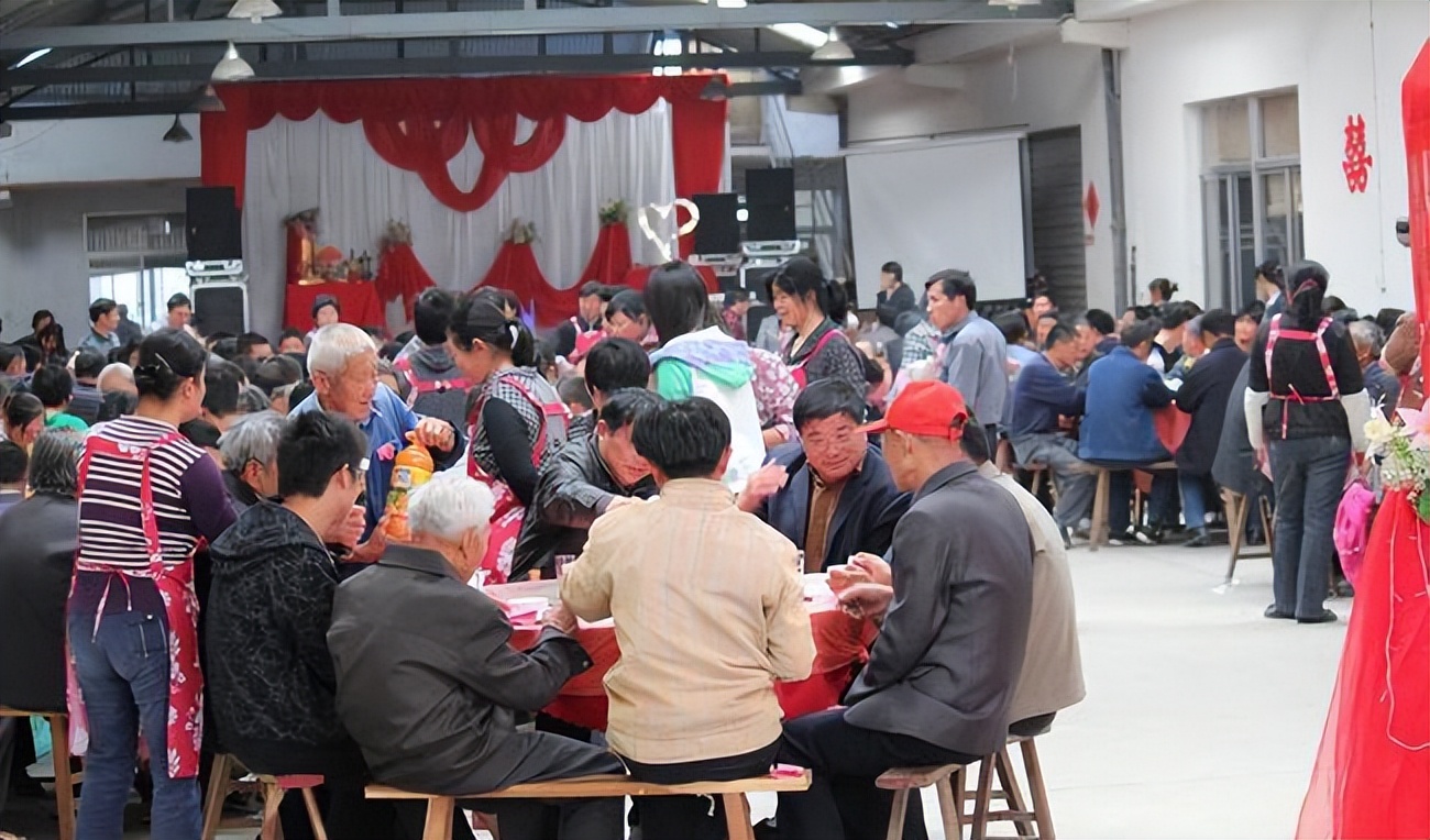 邻居办酒席房门被撬,邻居撬开我房门办婚宴知乎