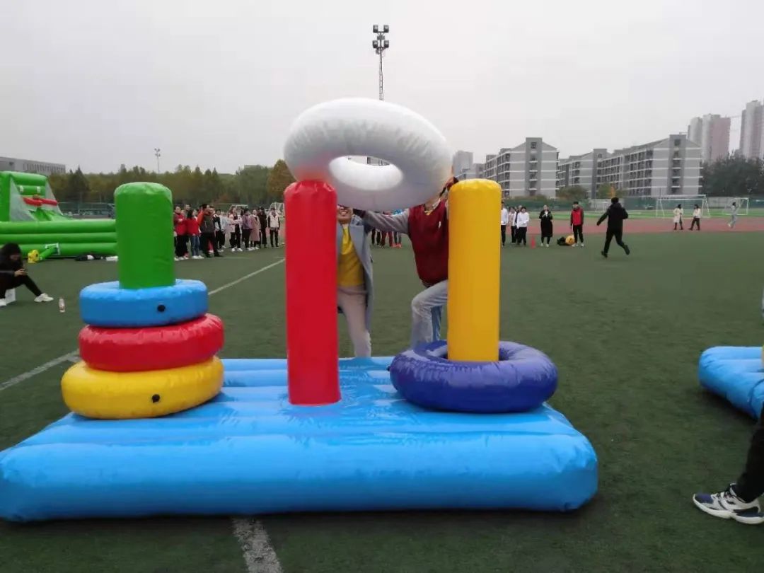 团建趣味飞机游戏怎么玩,趣游研学营