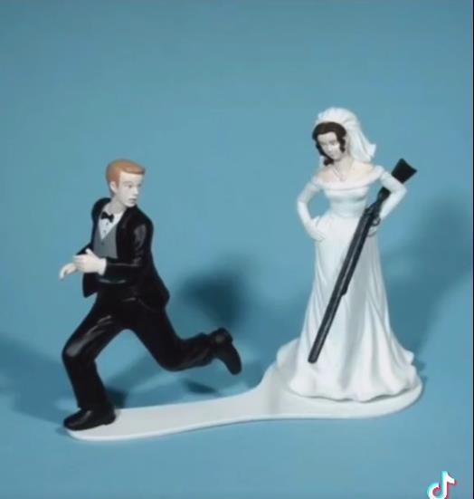 衣服的水洗标会是假的吗,衣服的水洗标上有logo吗