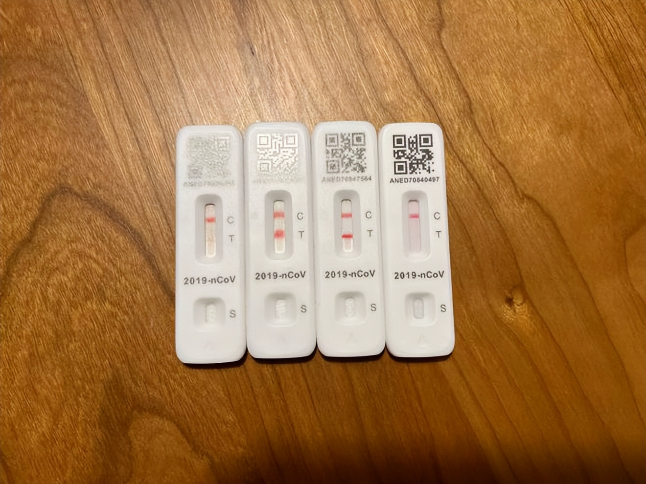 北漂独居“阳”了：晕在厕所、带烧工作、邻居送药