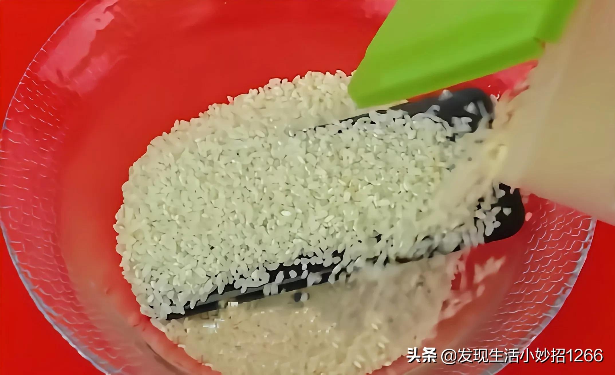 手机不小心进水后快速的急救方法,生活小妙招关于水