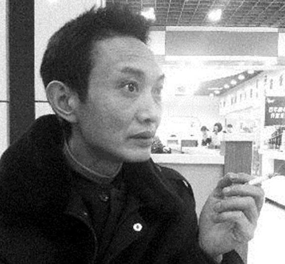 1989年,天津男子捡到女乞丐为妻,21年后发现妻子身份不简单