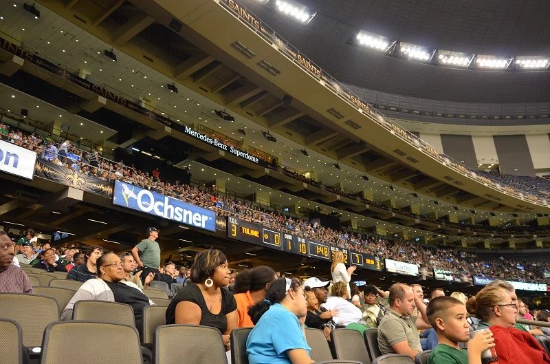 在哪里可以看橄榄球比赛,温哥华看橄榄球比赛