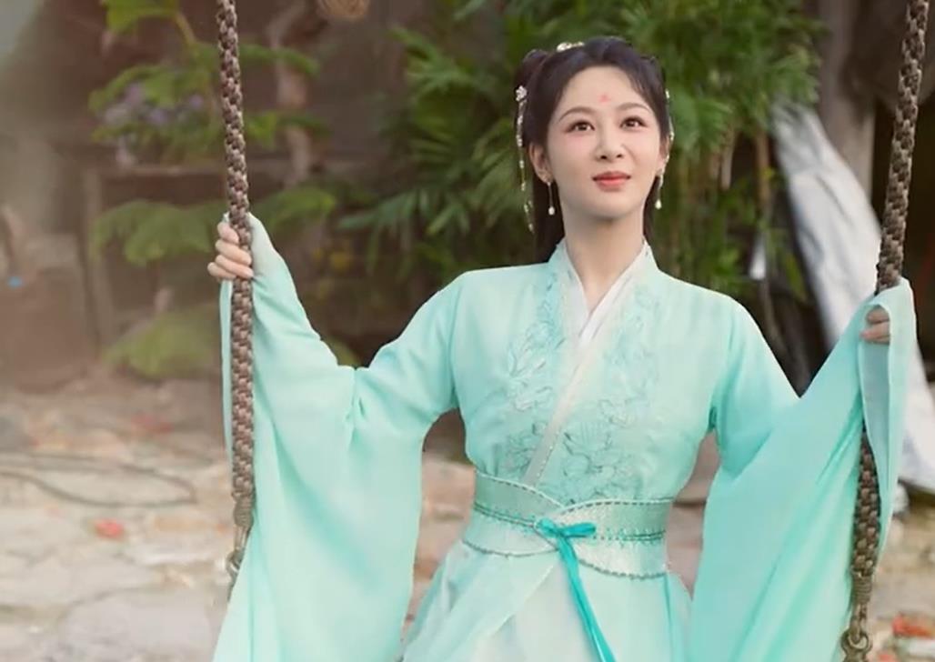 杨紫代露娃长相思同框路透,长相思杨紫被看呆的造型