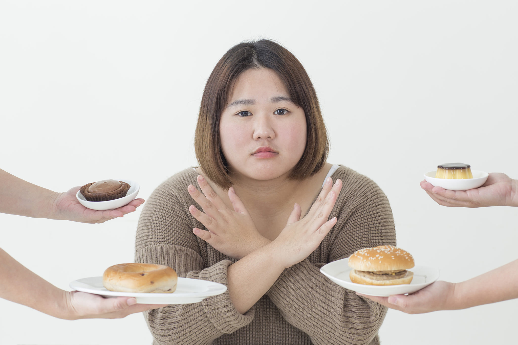 为什么喝水能帮助减肥减脂,减肥期间喝水3升减掉的是脂肪吗