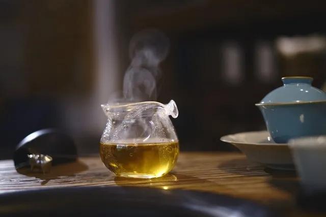喝茶对肾有损害吗,喝茶的句子发朋友圈