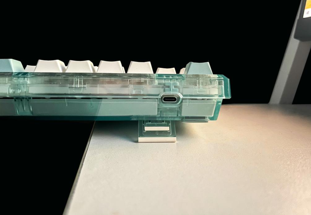 学生党键盘推荐,腹灵q75pro冰峰白开箱