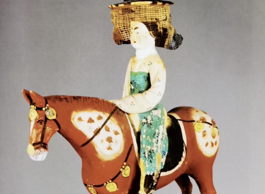 唐朝服饰融入了哪些服装的特点,唐朝各个时期服装的特点