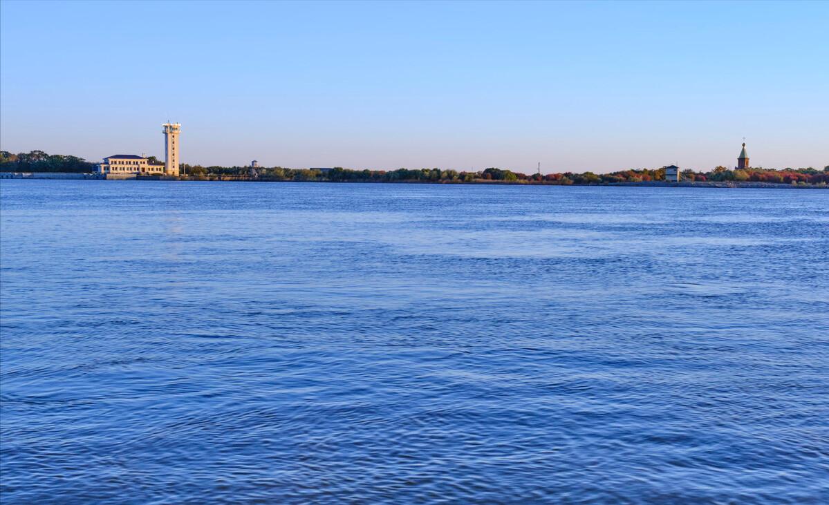 东北“清闲”的机场，每天就一次航班，飞机走后工作人员没事干了