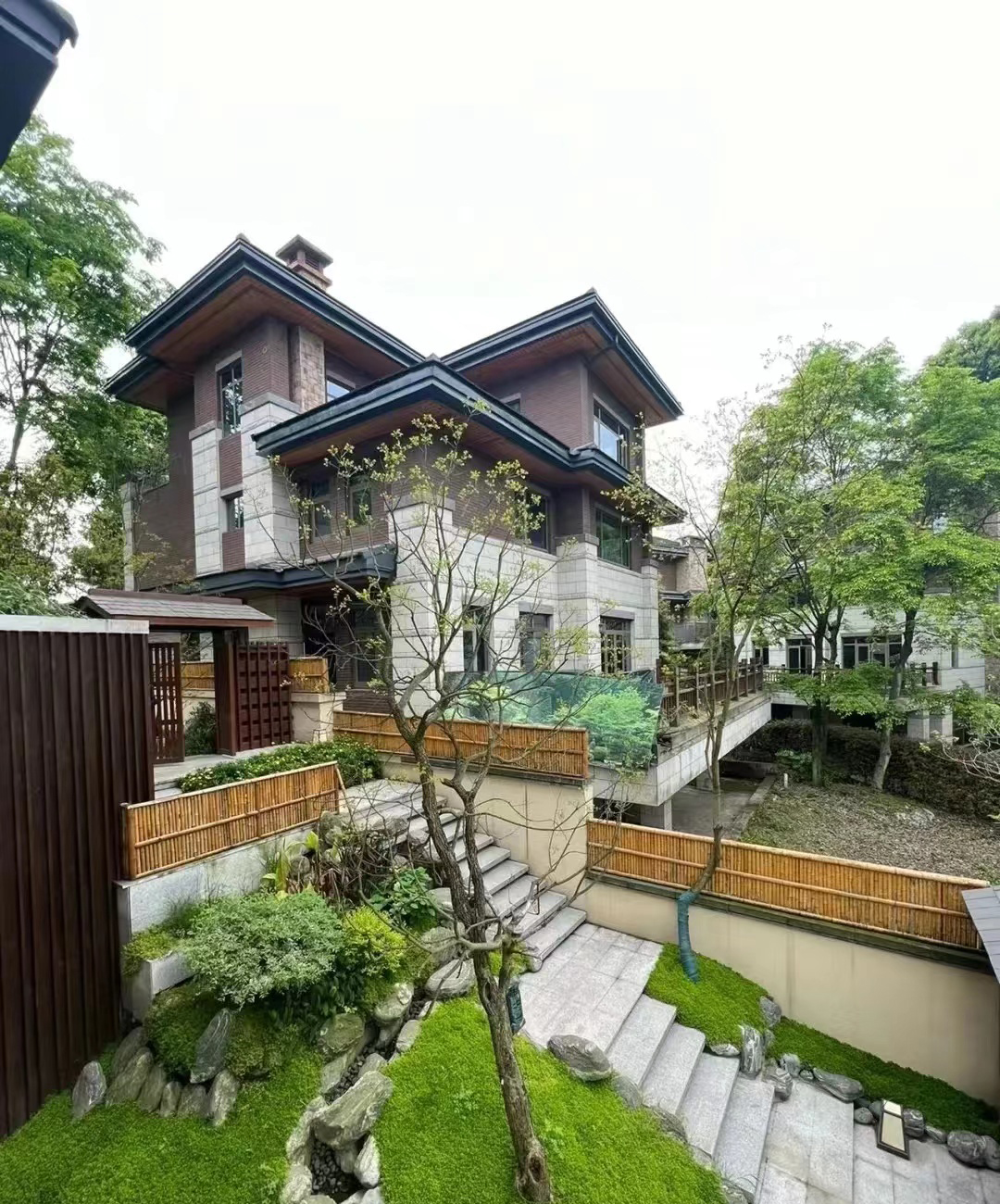 现在买房是买大平层好还是跃层好,大连别墅好房大平层跃层