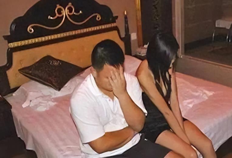 如果一个男人卖淫，后来发现老婆是他的约会对象，这算不算卖淫？