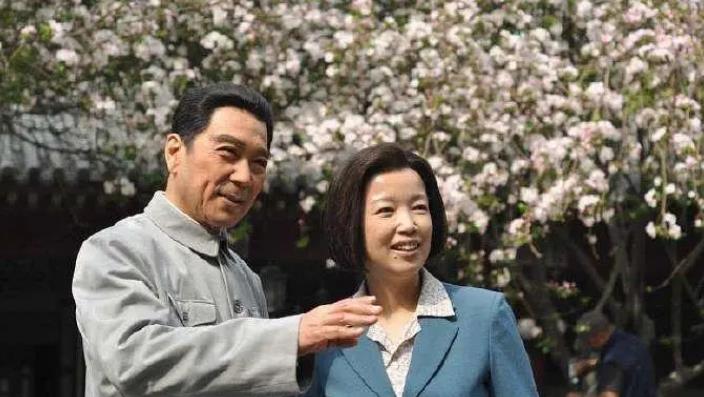 黄薇和蔡国庆是什么关系,黄薇蔡国庆