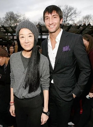 72岁王薇薇晒近照,王薇薇年轻写真照