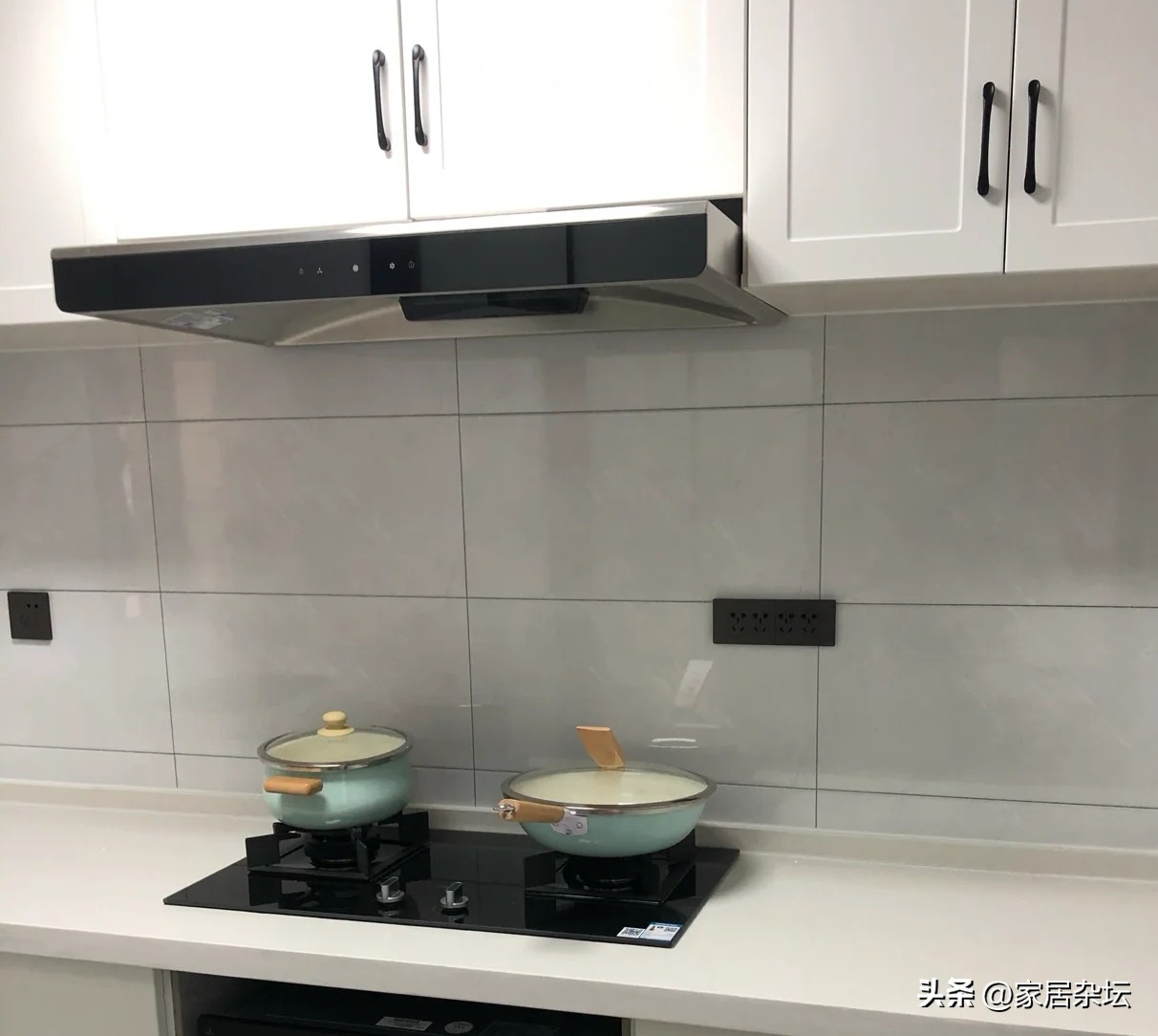 油烟机侧吸和顶侧双吸到底哪个好,油烟机侧吸和顶侧双吸哪个吸力好