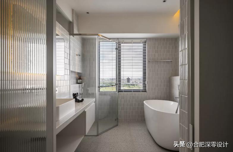 淋浴房隔断做超白长虹玻璃好吗,淋浴房隔断除了玻璃还有什么材质