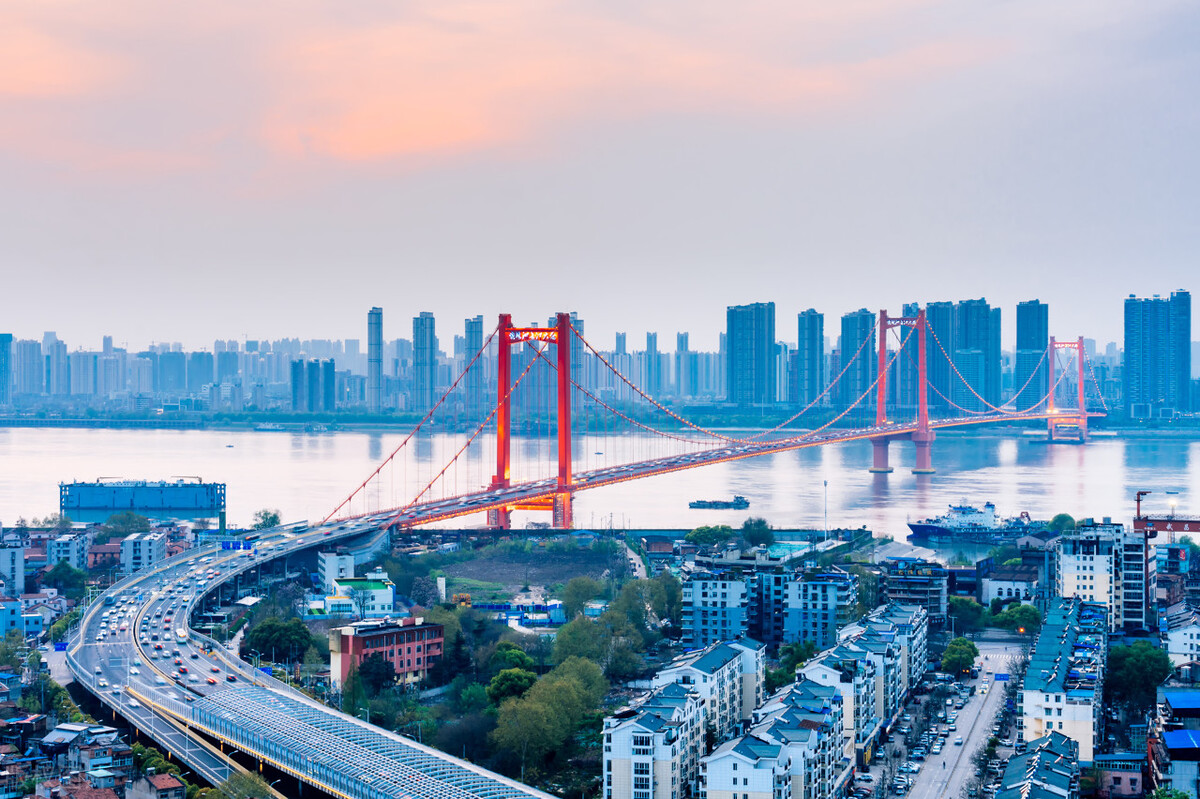 湖北省公务员工资待遇一览表,湖北省麻城市退休公务员薪资待遇