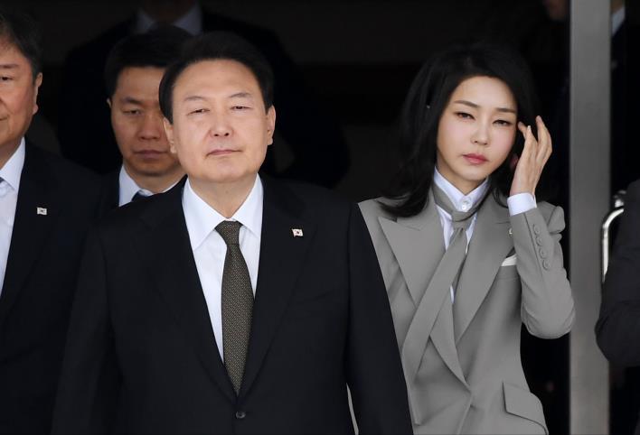 韩国第一夫人访美服装秀,韩第一夫人照片