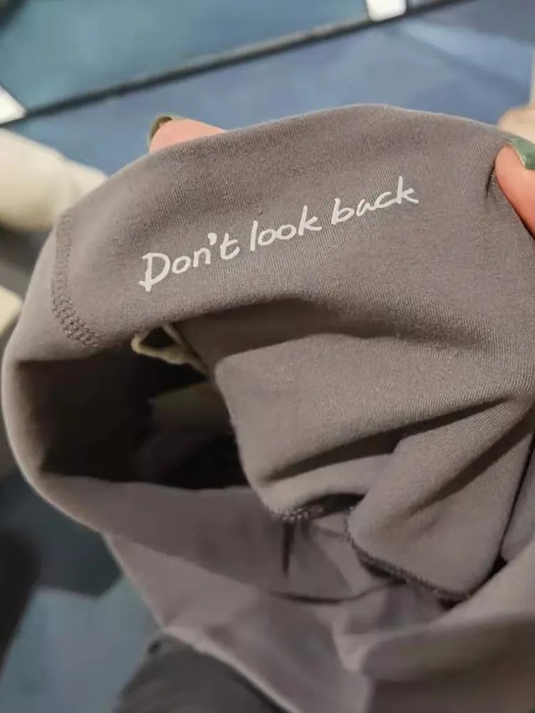 健身房怎么健身好看一点,健身大神们的健身房穿搭