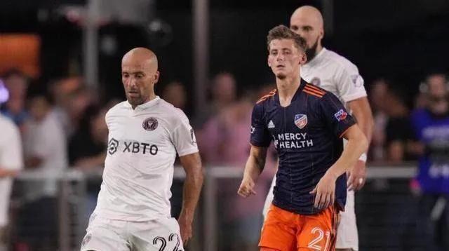 足坛亲兄弟多纳鲁马,足坛异父异母亲兄弟