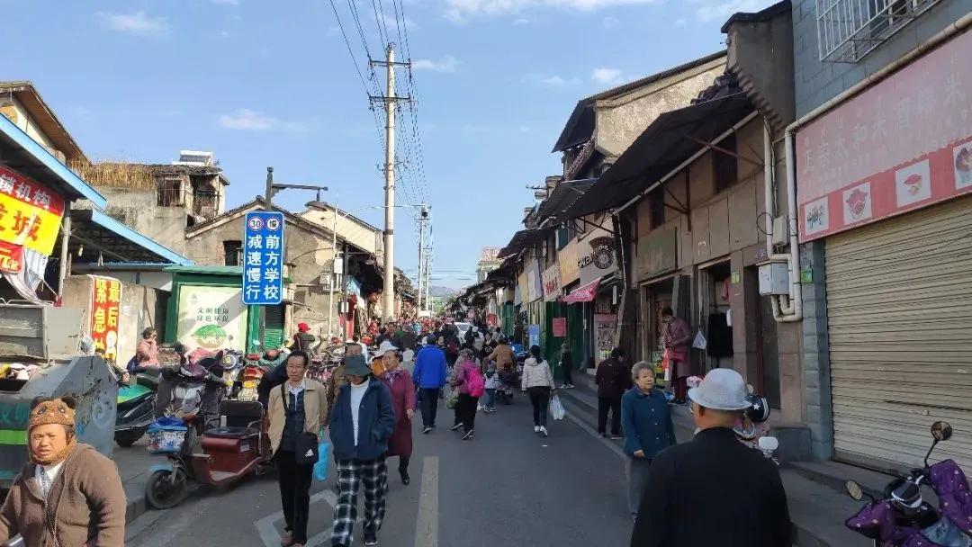 在外地的西昌人,西昌外地人多吗