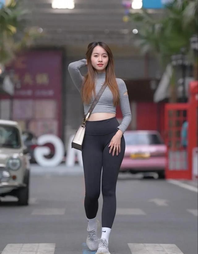 塑形美腿收腰提臀瑜伽裤,明亮耀眼的瑜伽裤穿出优雅高级感