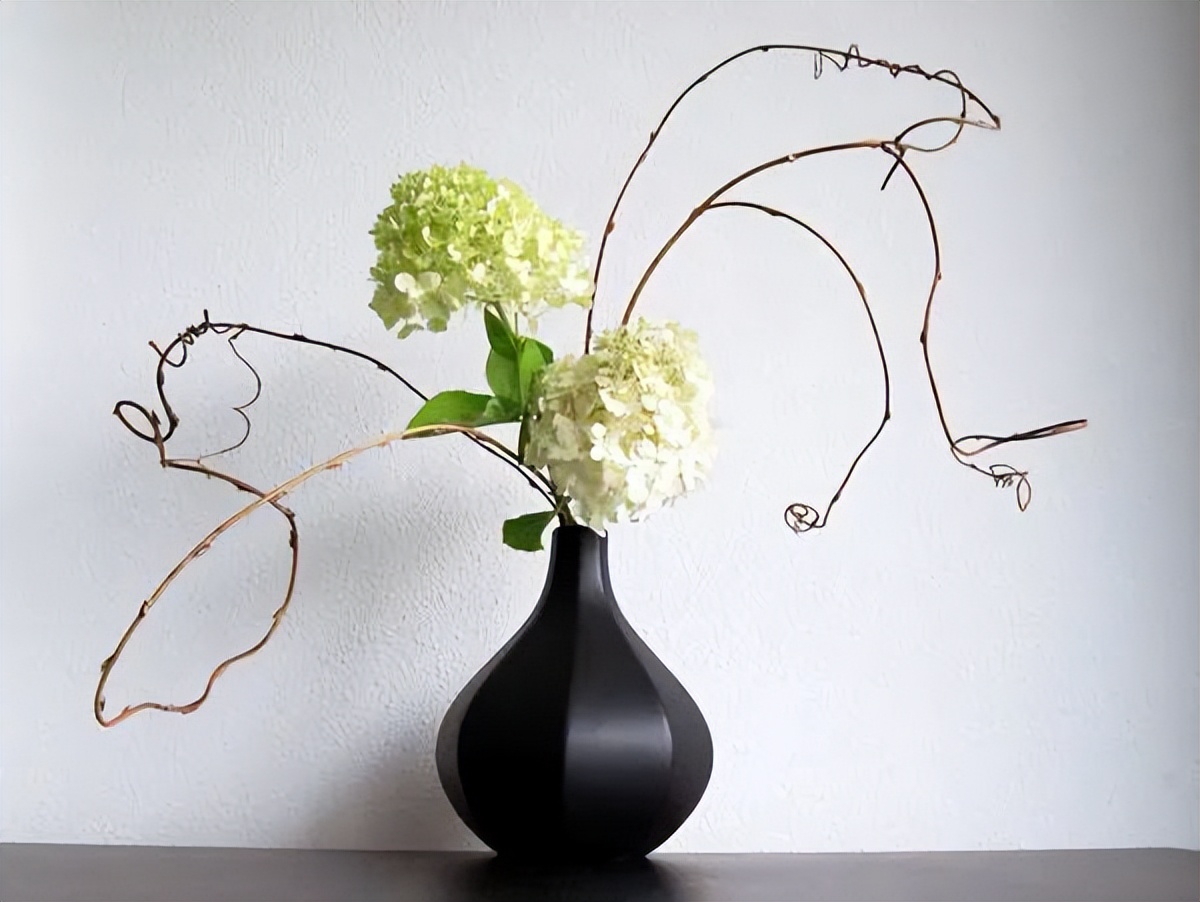 日式插花技法,日式插花的特色及技巧