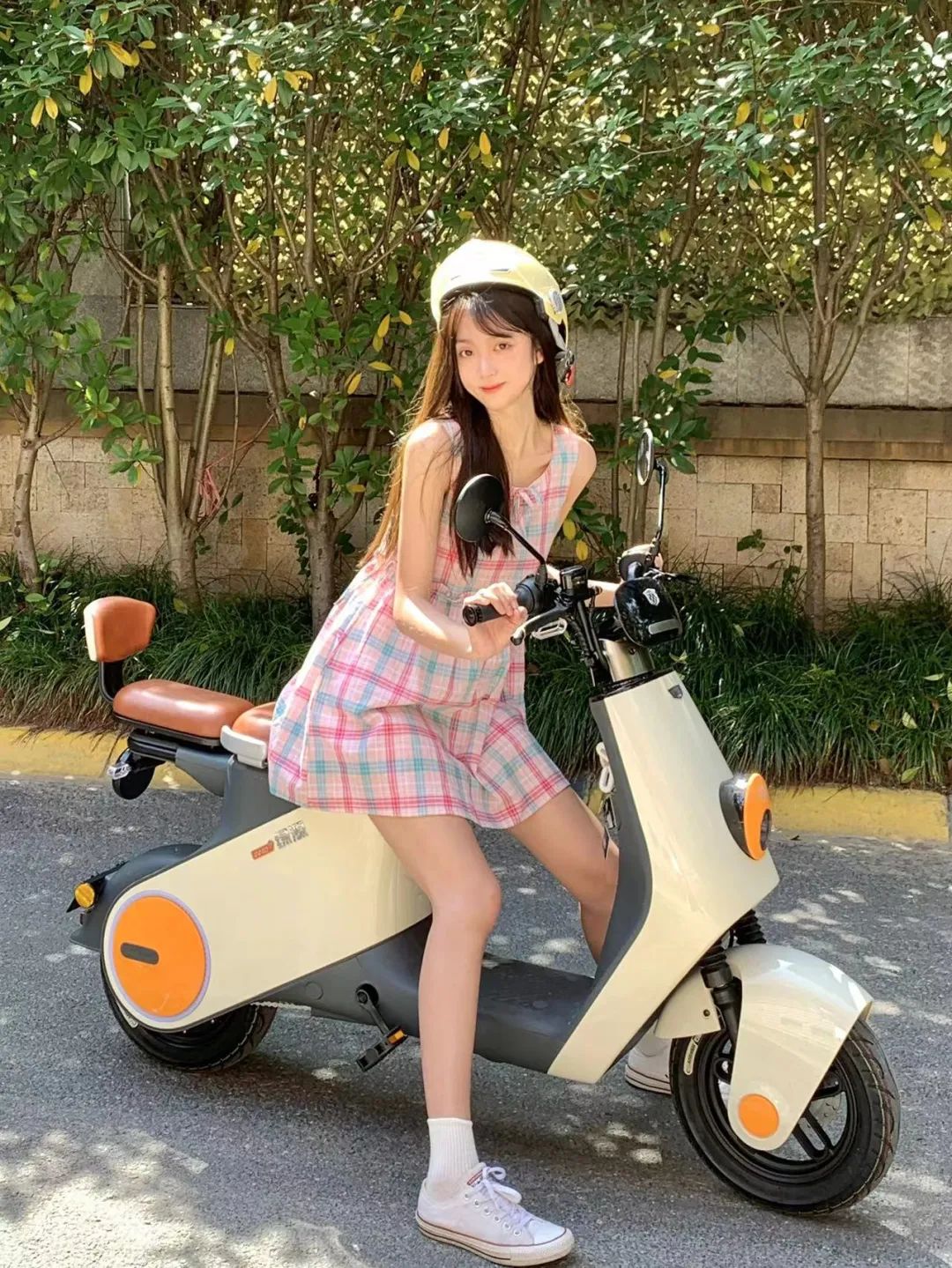 现在续航能力最大的电动车品牌,全球首款续航破1000km的电动车