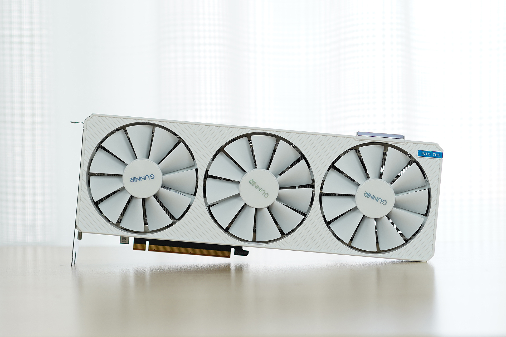 白色海景房实际效果,经典白色海景房