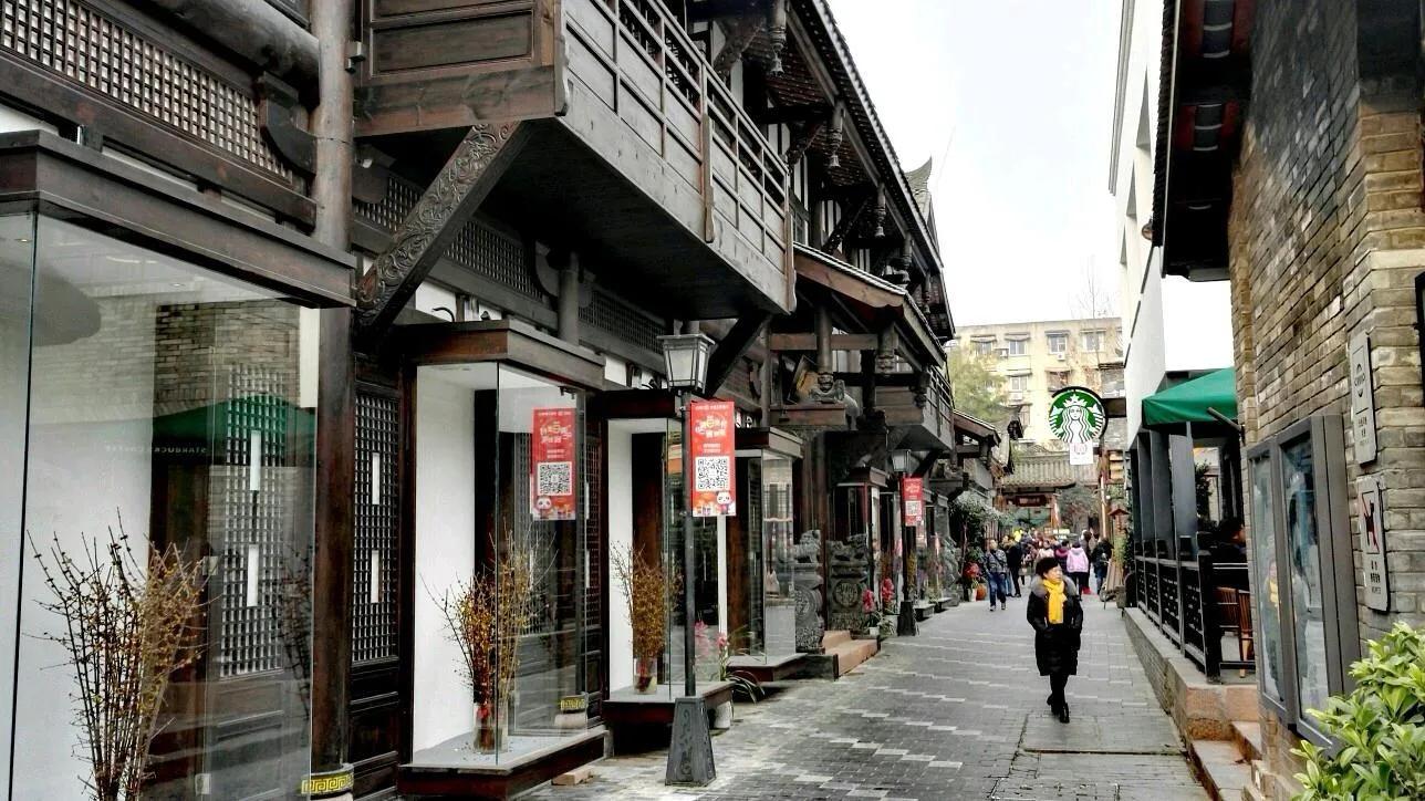 成都美食一条街排行榜成华区,成都美食宽窄巷子店