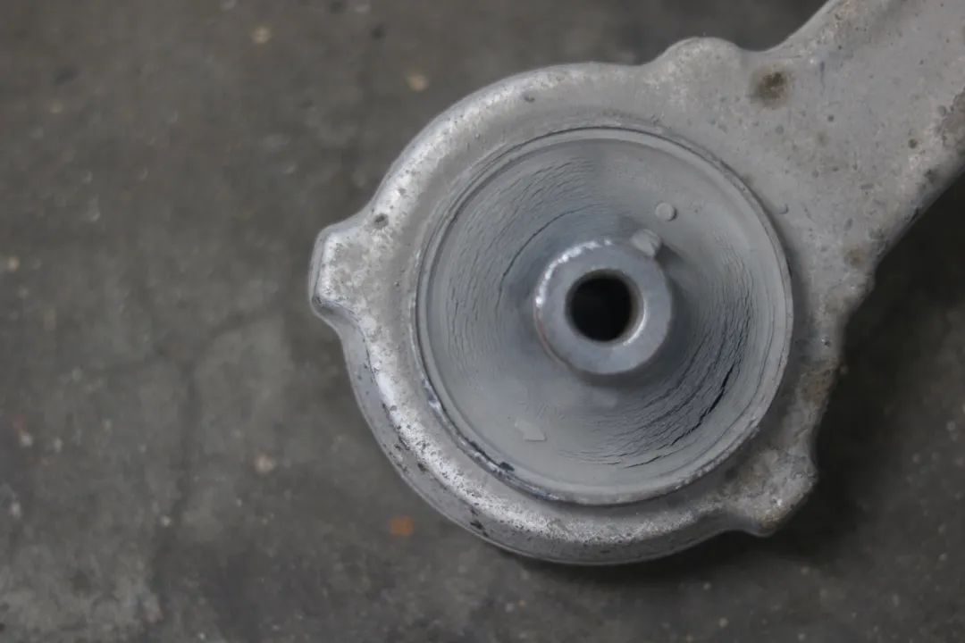 09天籁全车翻新整改多少钱,日产天籁自己撞烂了维修多少钱