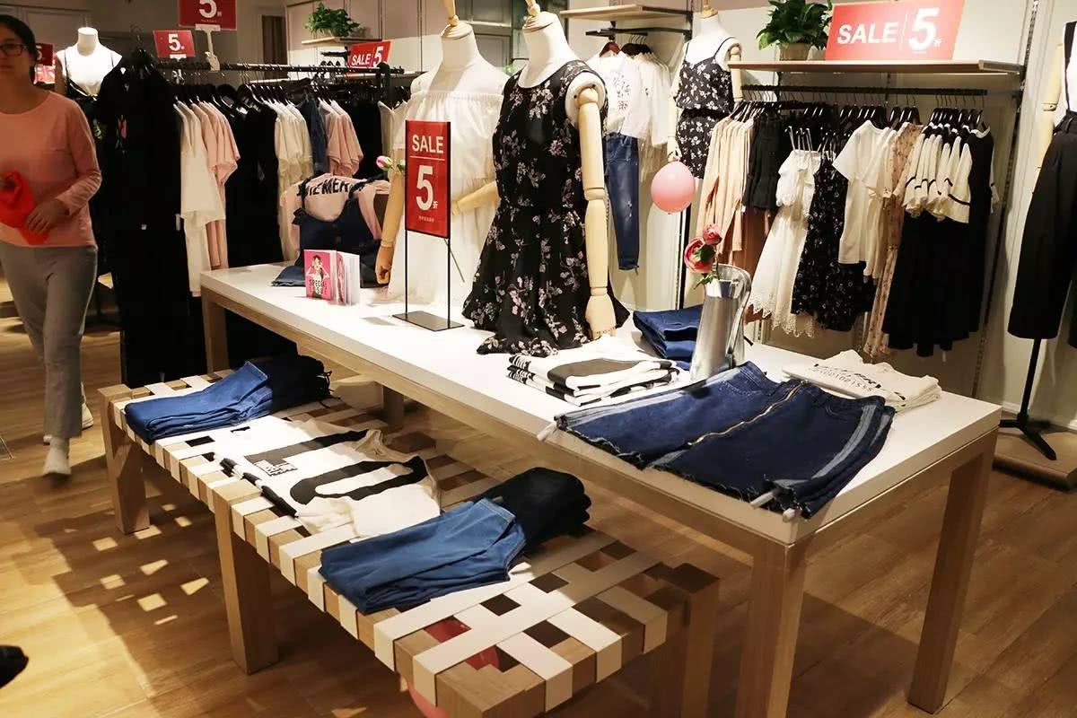 钀ユ敹绗竴鐨勬槸鍝釜浼佷笟,濂宠涓婂競鍏徃鎷夊璐濆皵