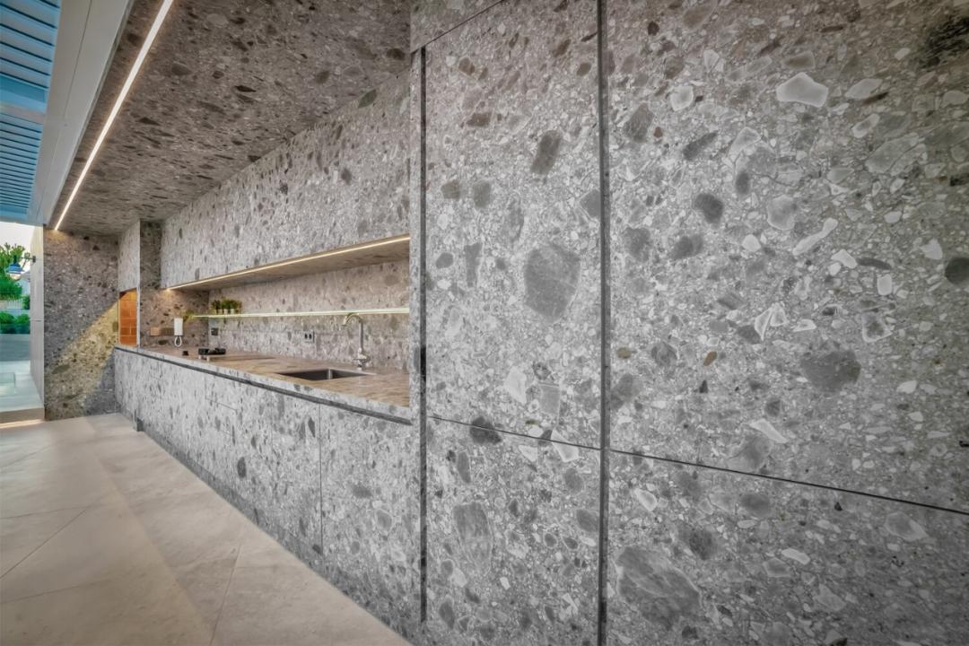 瓷砖都差不多吗,瓷砖是新砖好还是旧砖好