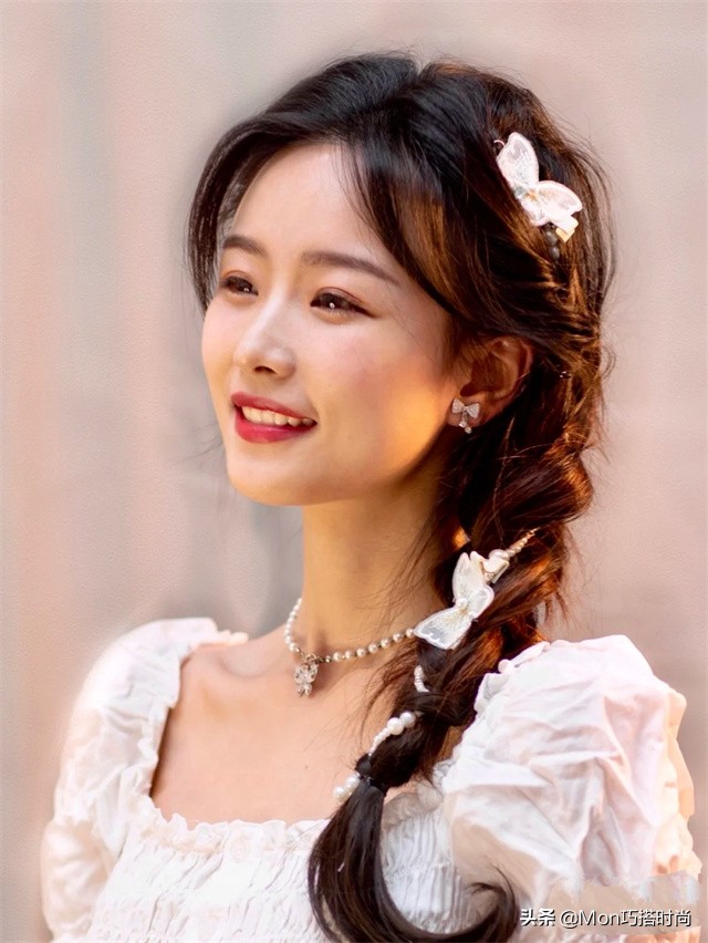 齐肩直发发型2022流行发型,2022年最流行的发型一刀切偏分