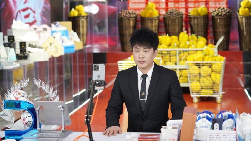 辛巴再现超级主播的消费号召力，楚雄税务便民“春风”助农“芒”