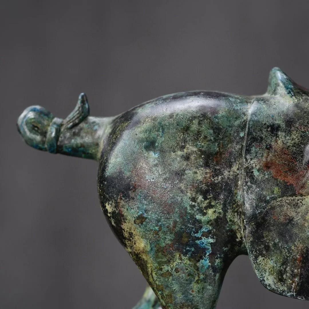 汉代青铜马重35公斤真品价格,汉代青铜马的铭文一般在哪个位置